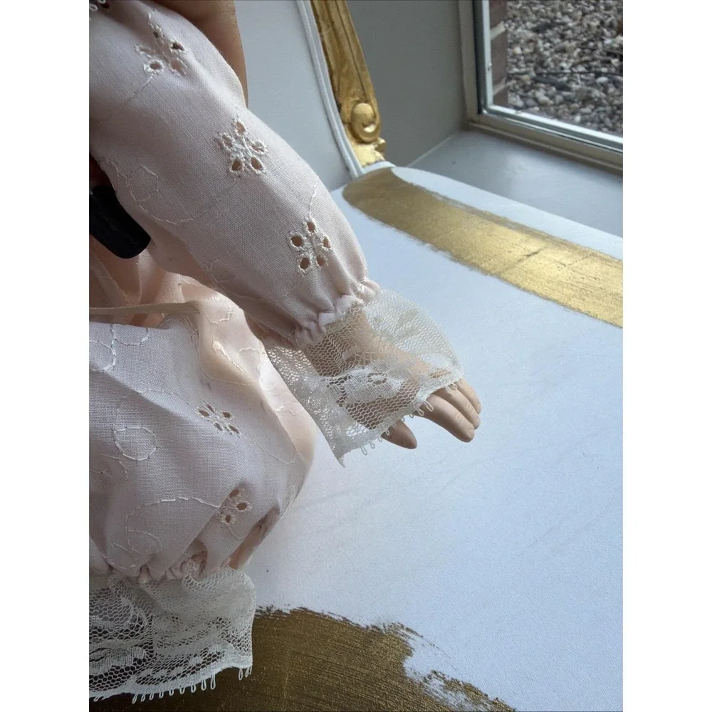 Brinns Porcelain Pouty Crying Knee Boo Boo Priscilla Doll VTG 1996 Miss 1 Sock